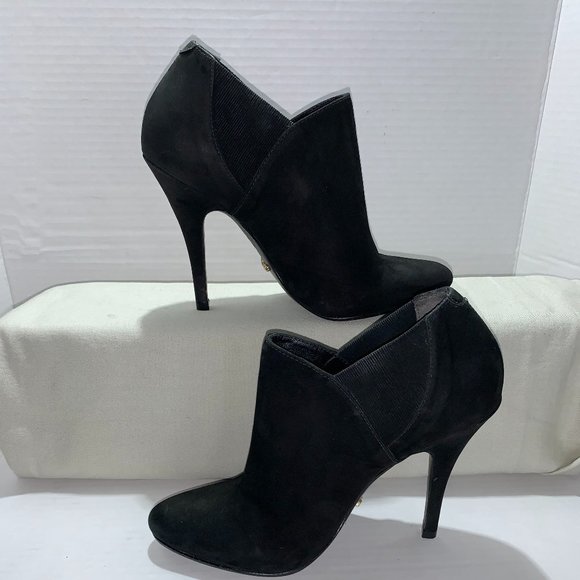 SCHUTZ Shoes - Schutz Ankle Bootie Boots Heels Women's 6B Black